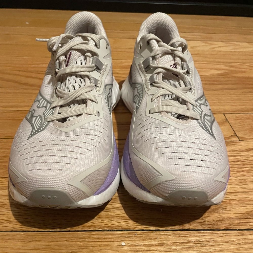 Saucony Women's Endorphin Speed 4 - Cream and Purple - Picture 2 of 7